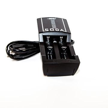 Deux modes de charge pour ce chargeur Soda de chez Efest