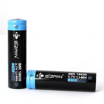 L'accumulateur 18650 Efan 3100mAh vendu avec sa boite de transport.
